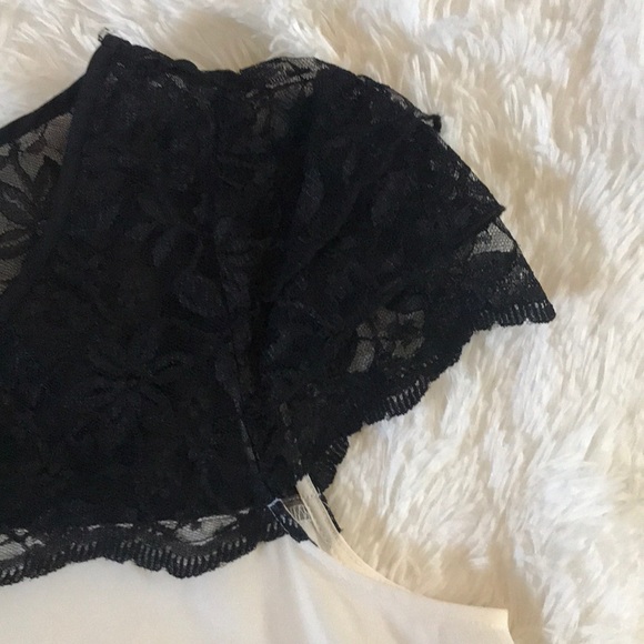 Cap Sleeve ruffle accent black lace and ivory - Picture 6 of 6